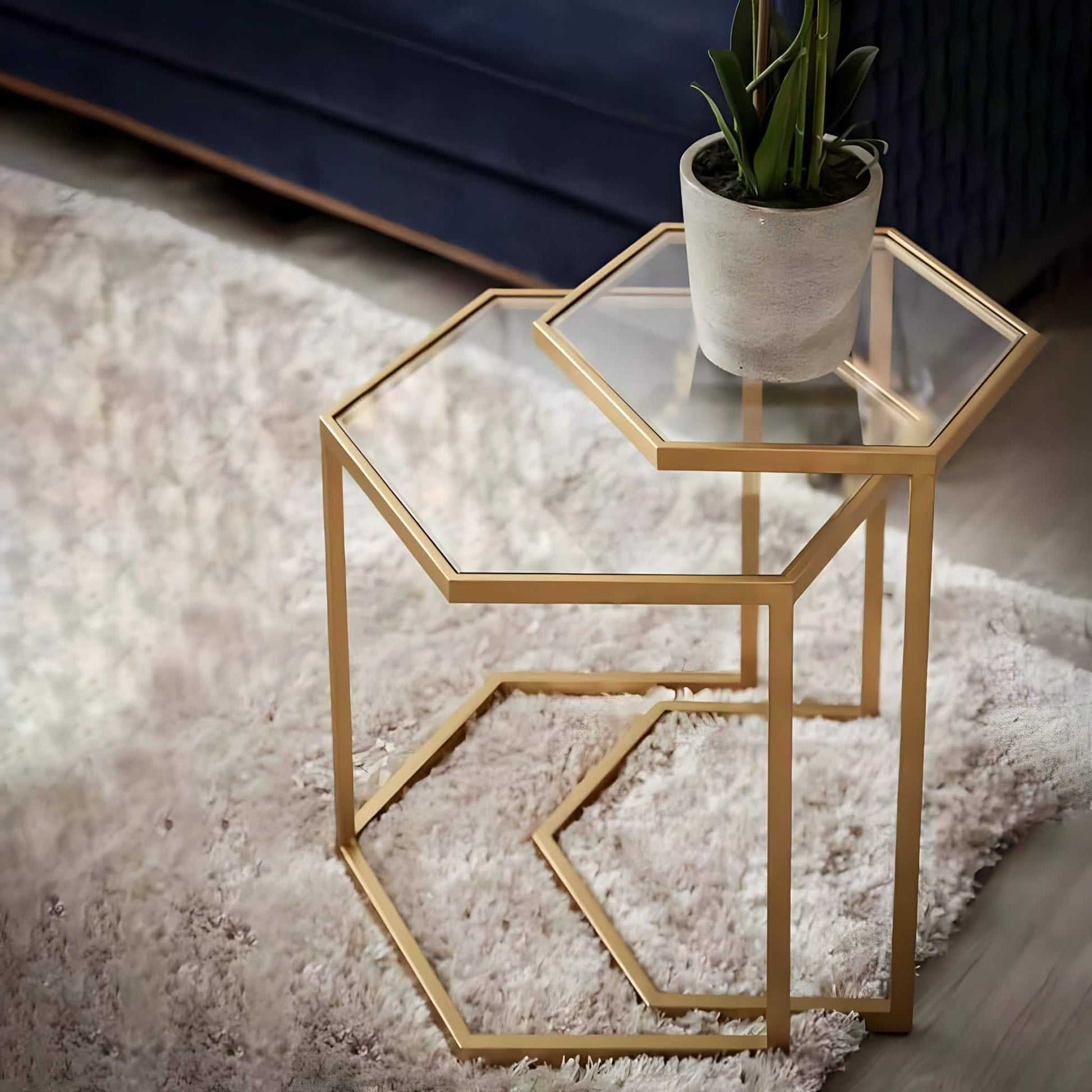 أثاث مهوي - طاولة جانبية زجاج بتصميم مودرن